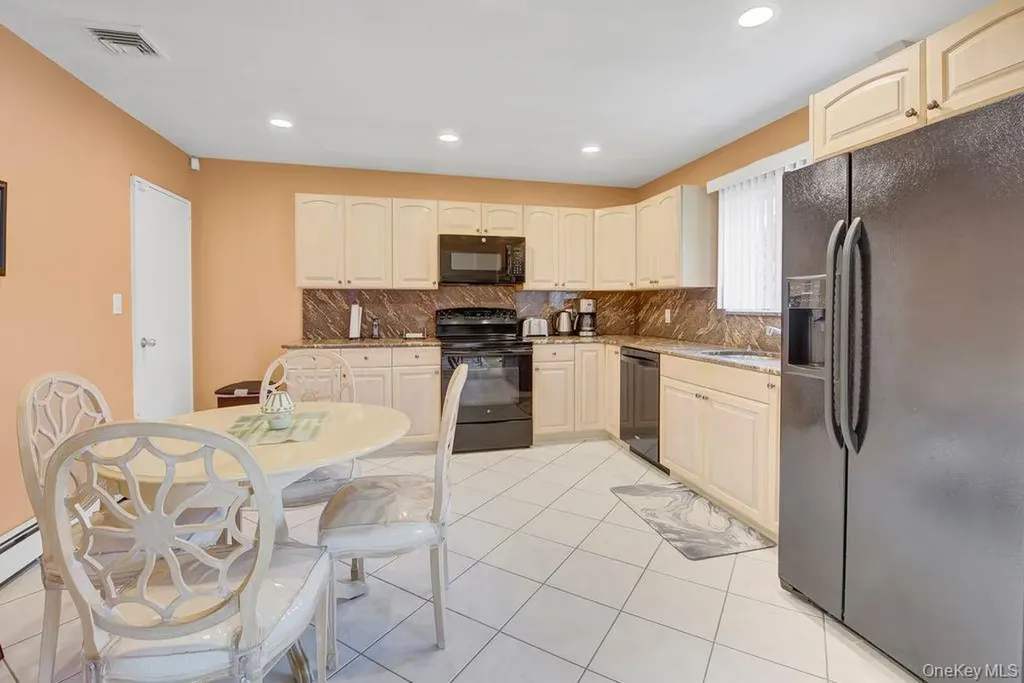 1662 Sherbourne Road Valley Stream NY 11580