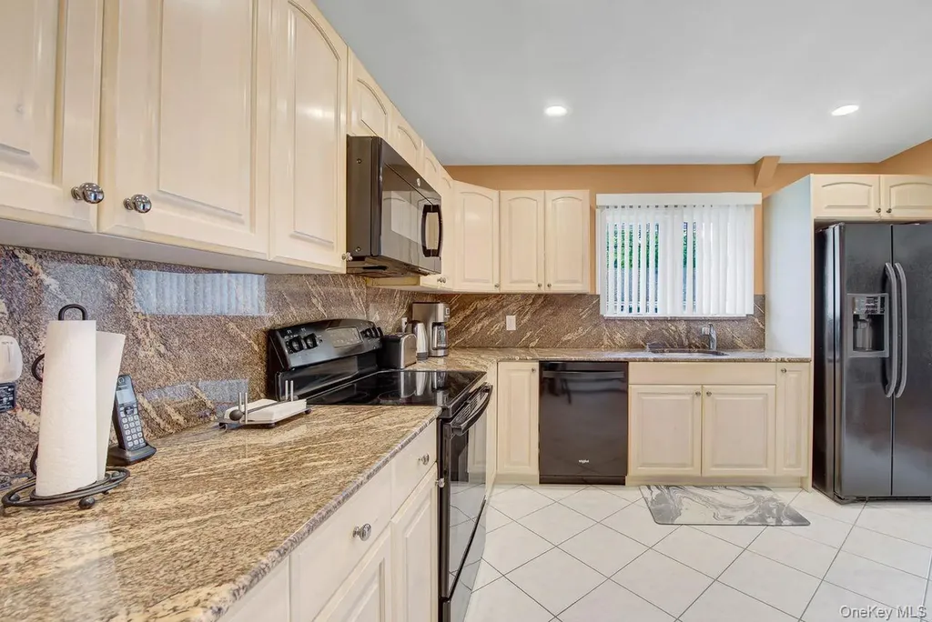 1662 Sherbourne Road Valley Stream NY 11580
