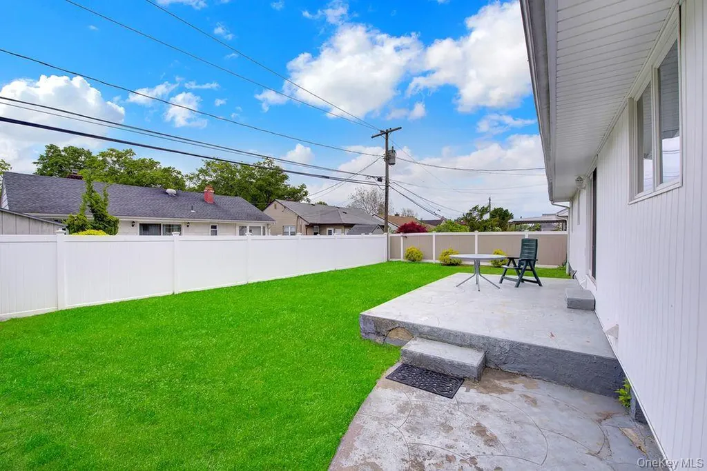 1662 Sherbourne Road Valley Stream NY 11580