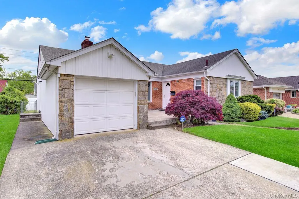 1662 Sherbourne Road Valley Stream NY 11580