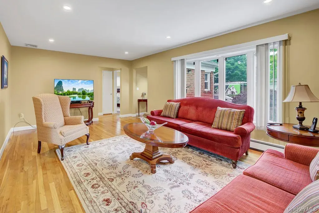 1662 Sherbourne Road Valley Stream NY 11580