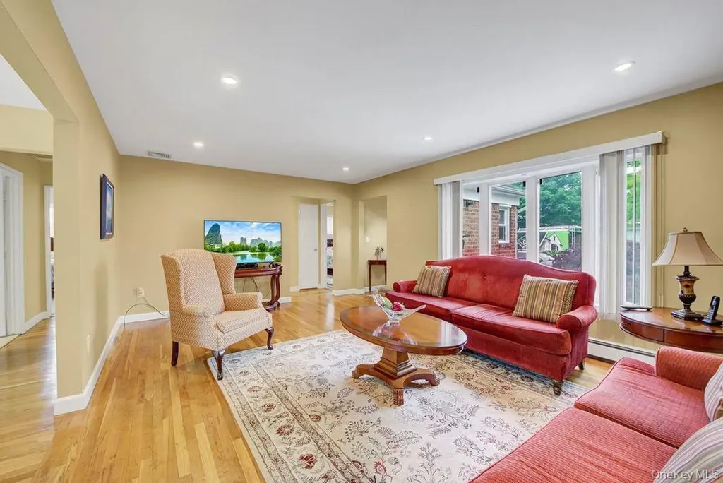 1662 Sherbourne Road Valley Stream NY 11580