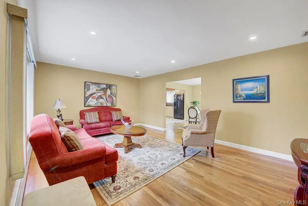 1662 Sherbourne Road Valley Stream NY 11580