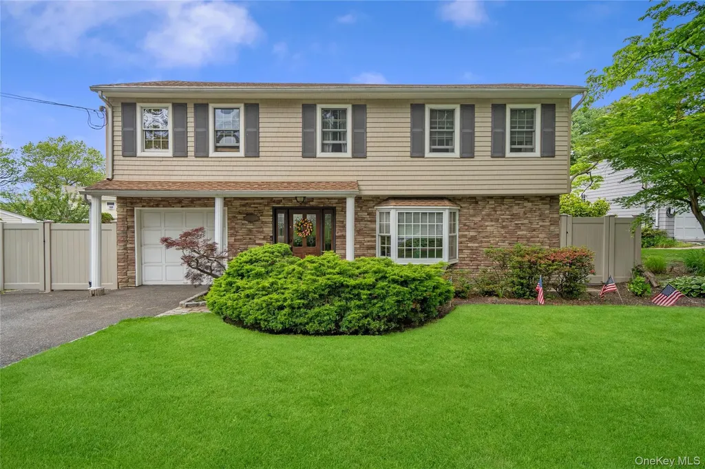 11 Edison Drive Huntington Station NY 11746