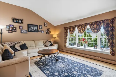 11 Edison Drive Huntington Station NY 11746