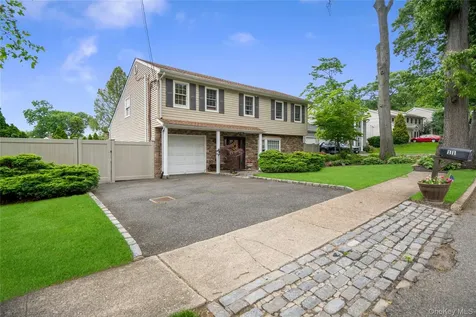 11 Edison Drive Huntington Station NY 11746