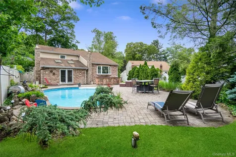 11 Edison Drive Huntington Station NY 11746