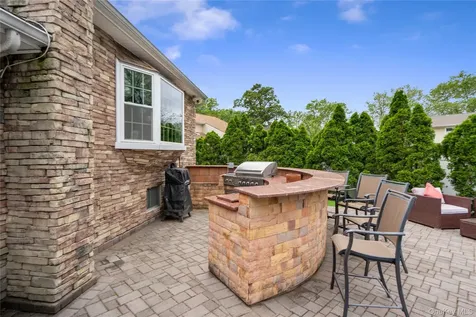 11 Edison Drive Huntington Station NY 11746