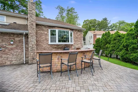 11 Edison Drive Huntington Station NY 11746
