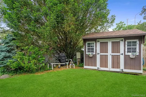 11 Edison Drive Huntington Station NY 11746