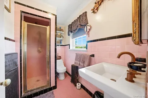 51 Cumberland Drive Yonkers NY 10704