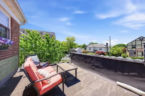 51 Cumberland Drive Yonkers NY 10704