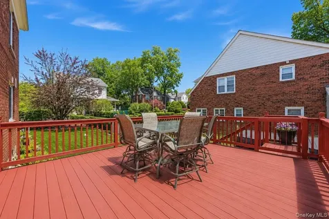 51 Cumberland Drive Yonkers NY 10704