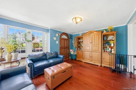 51 Cumberland Drive Yonkers NY 10704