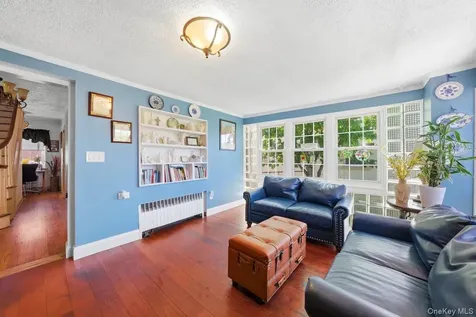 51 Cumberland Drive Yonkers NY 10704