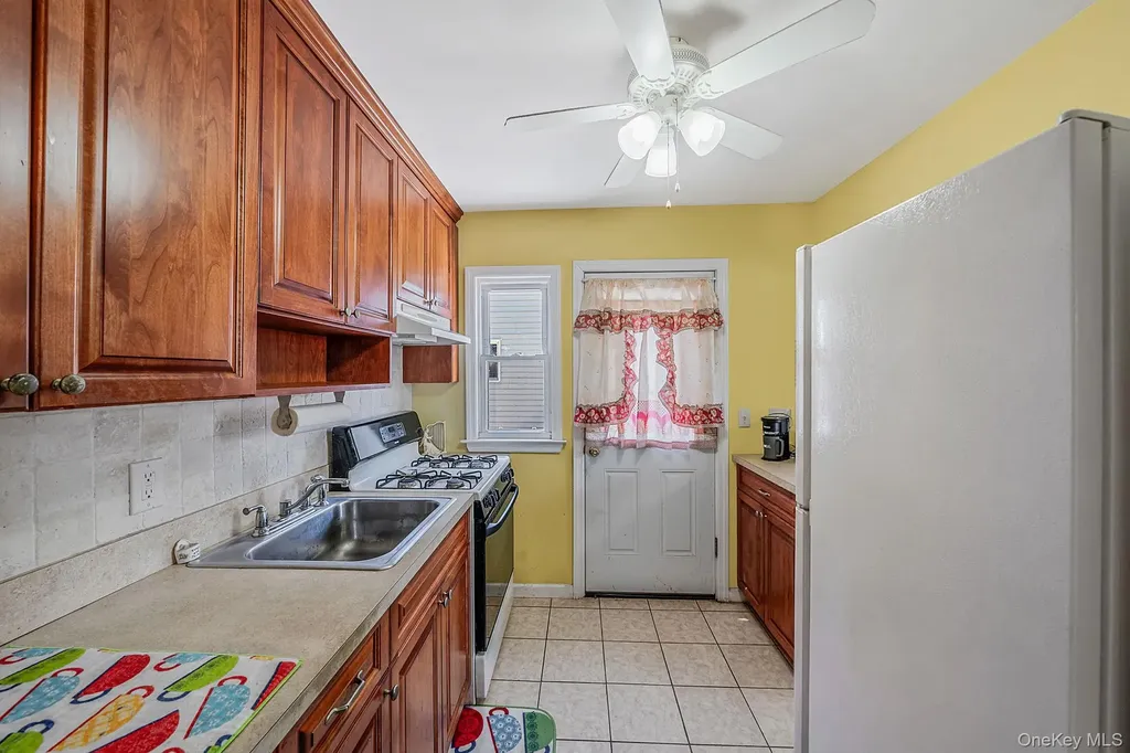 124 Washington Avenue Valley Stream NY 11580