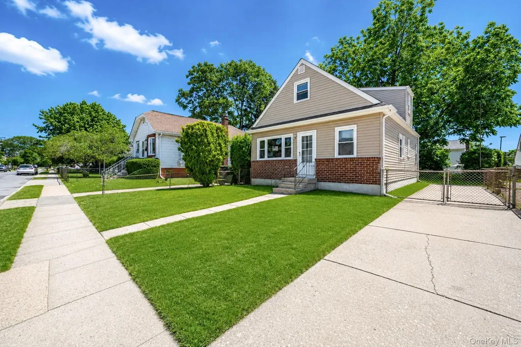 124 Washington Avenue Valley Stream NY 11580