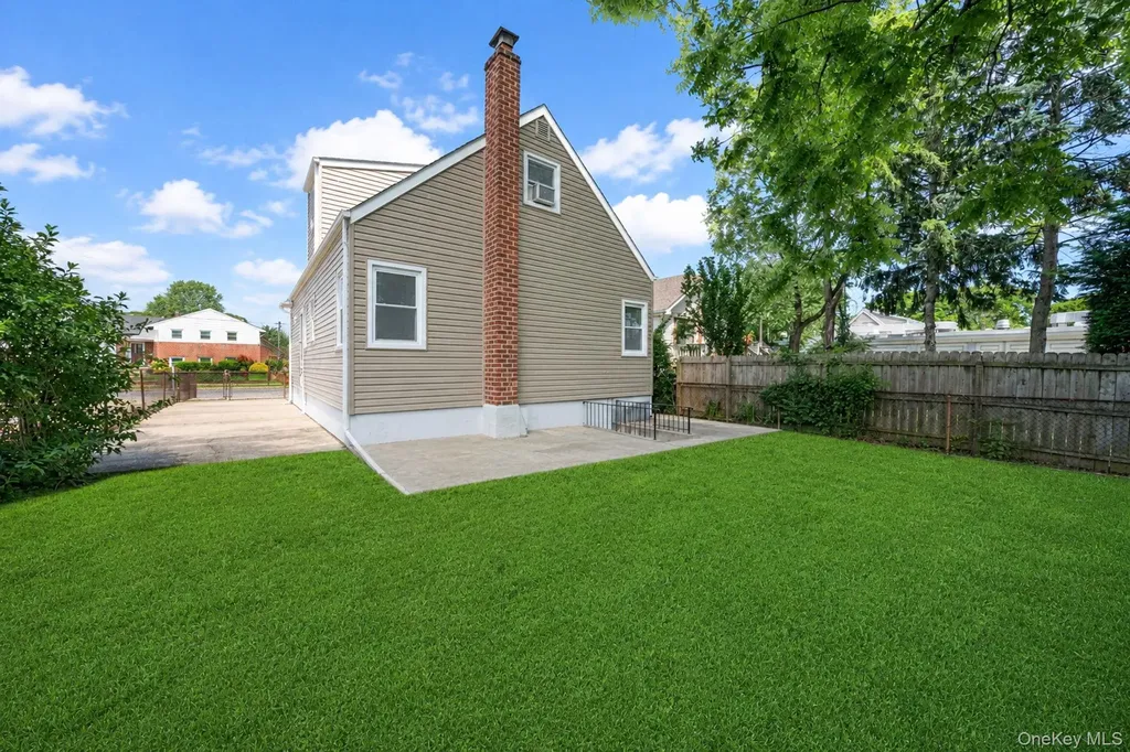 124 Washington Avenue Valley Stream NY 11580
