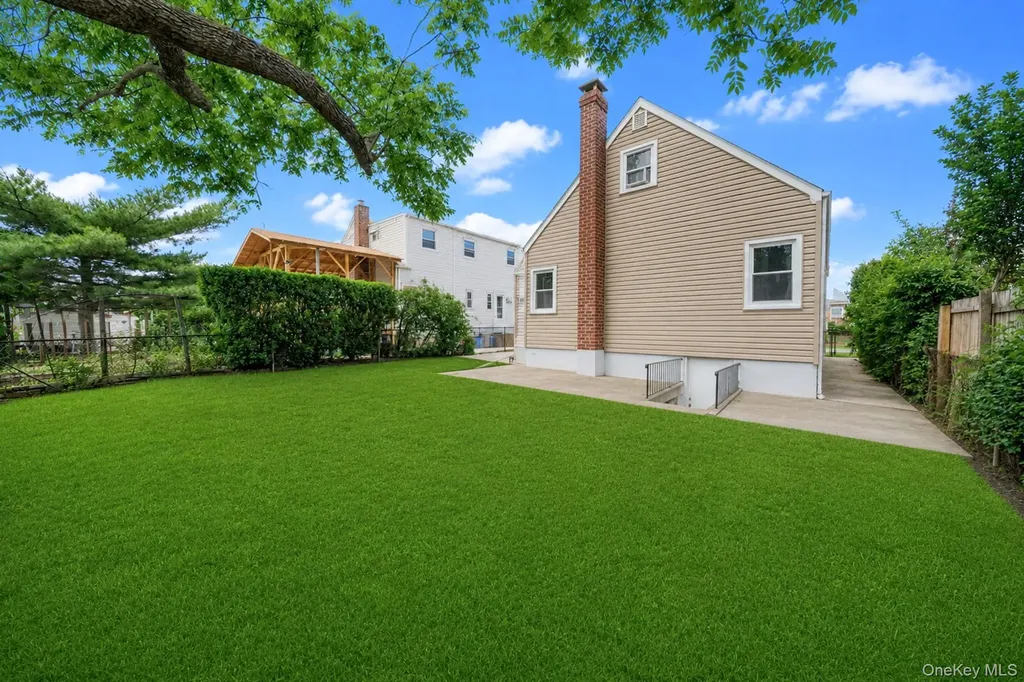 124 Washington Avenue Valley Stream NY 11580