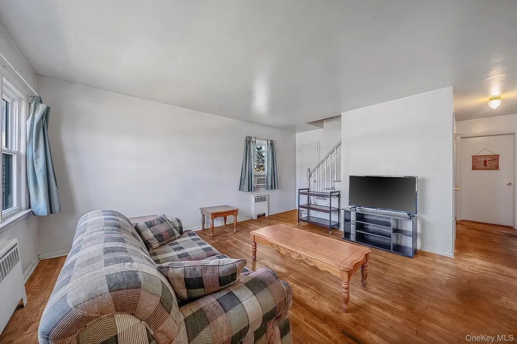 124 Washington Avenue Valley Stream NY 11580