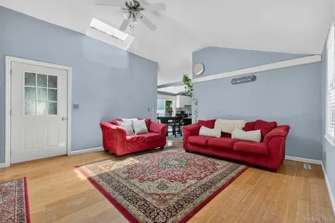 68 Mulford Avenue Staatsburg NY 12580