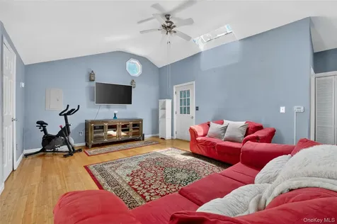 68 Mulford Avenue Staatsburg NY 12580