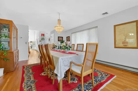 33 Maple Moor Lane Cortlandt Manor NY 10567