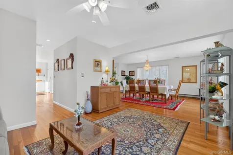 33 Maple Moor Lane Cortlandt Manor NY 10567
