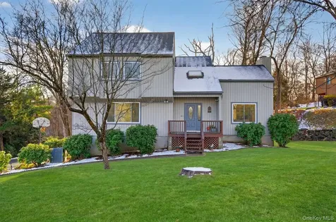 33 Maple Moor Lane Cortlandt Manor NY 10567