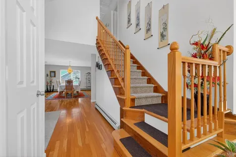33 Maple Moor Lane Cortlandt Manor NY 10567