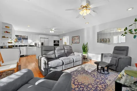 33 Maple Moor Lane Cortlandt Manor NY 10567