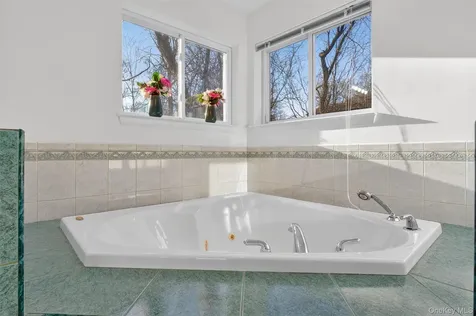 33 Maple Moor Lane Cortlandt Manor NY 10567