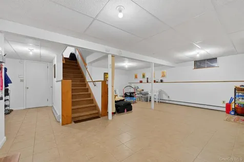 33 Maple Moor Lane Cortlandt Manor NY 10567
