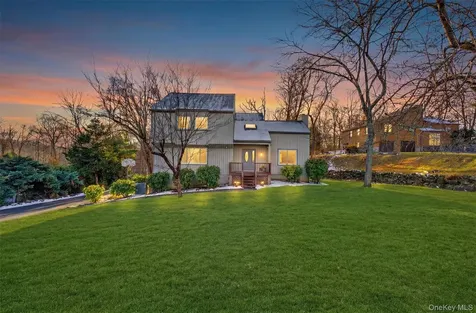 33 Maple Moor Lane Cortlandt Manor NY 10567