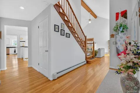 33 Maple Moor Lane Cortlandt Manor NY 10567