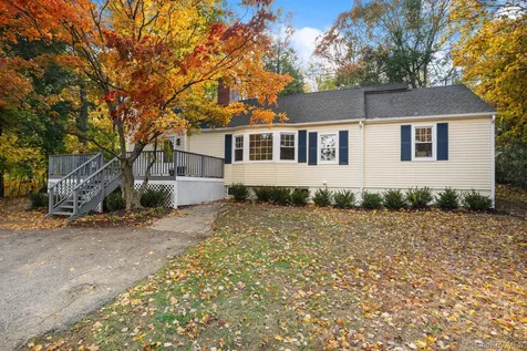 27 Winding Lane Bedford Hills NY 10507