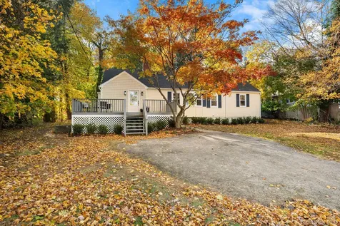 27 Winding Lane Bedford Hills NY 10507
