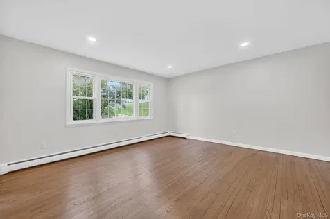 17 Janice Drive Middletown NY 10941