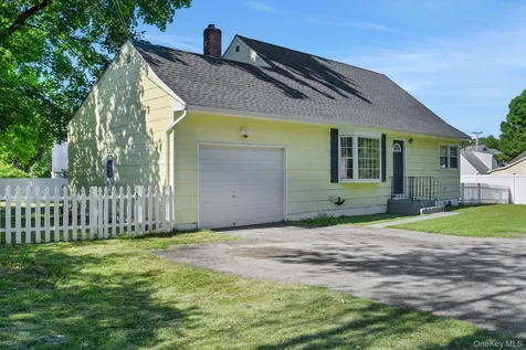 45 Sheraton Drive Poughkeepsie NY 12601