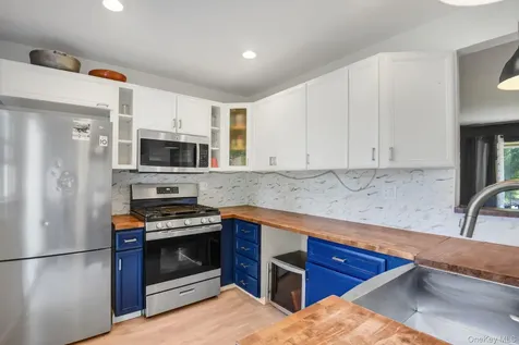 45 Sheraton Drive Poughkeepsie NY 12601