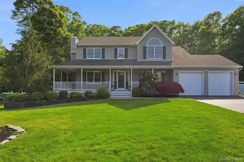 77 N Woods Road Baiting Hollow NY 11933