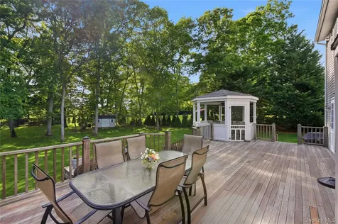 77 N Woods Road Baiting Hollow NY 11933