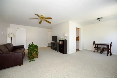 302 Commons Way Fishkill NY 12524