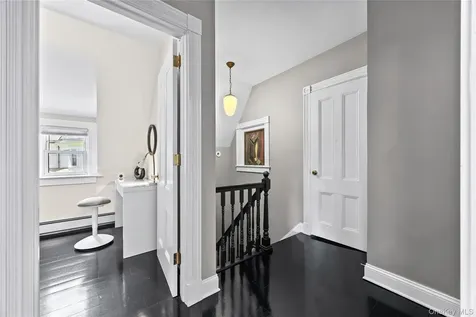 19 Howe Place Bronxville NY 10708