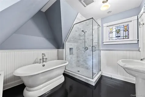 19 Howe Place Bronxville NY 10708