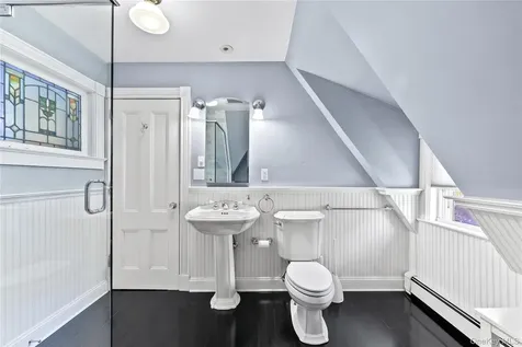 19 Howe Place Bronxville NY 10708