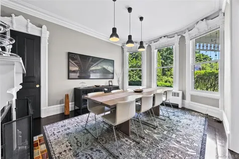 19 Howe Place Bronxville NY 10708