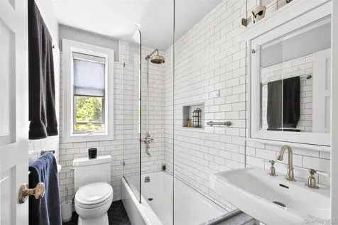 305 Sixth Avenue Pelham NY 10803