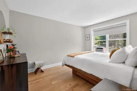 305 Sixth Avenue Pelham NY 10803