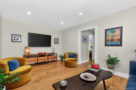305 Sixth Avenue Pelham NY 10803
